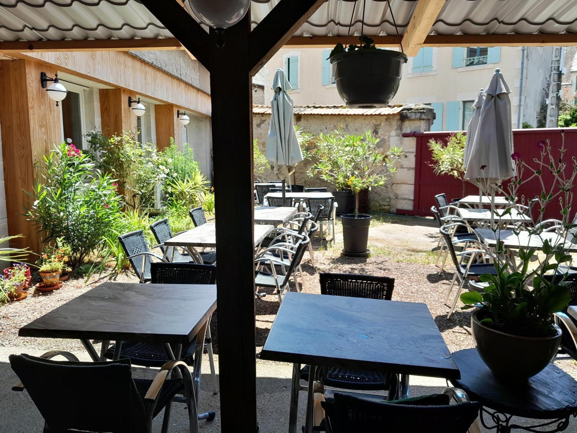 فندق La Pomme D'Or La Charité-sur-Loire المظهر الخارجي الصورة